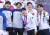 아시안게임 남자축구 금메달 직후 활짝 웃는 황선홍 감독(왼쪽에서 두 번째). 연합뉴스