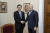 박형준 부산시장(왼쪽)이 지난해 11월 불가리아 대통령궁에서 루멘 라데프 대통령과 만나 2030부산세계박람회(엑스포) 유치 지지를 요청했다. 부산시=연합뉴스