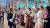 27일 오전(현지시간) 프랑스 파리 시내 한 지하철역 앞에서 부산 시민사회단체 대표들이 한복을 차려입고 2030부산세계박람회 유치를 위한 홍보 활동을 펼치고 있다. 연합뉴스
