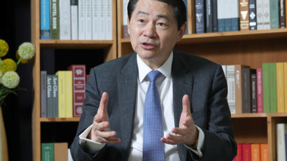 “한국, 중국과 서방국가 연결…동북아 싱가포르 역할해야” [중앙포럼]