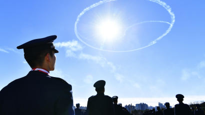 [포토타임] 공군 학사사관후보생 206명 임관…여군 87명 ‘역대 최다’