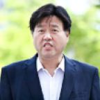 [속보]'이재명 측근' 김용, 불법선거자금·뇌물 일부 유죄…징역 5년