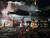 29일 밤 경기도 안성시 죽산면 칠장사에서 화재가 발생해 자승 스님이 입적했다. 사진은 소방대원들이 화재를 진압하는 모습. [사진 경기일보]