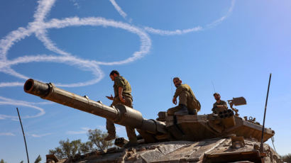 [속보] 이스라엘 "하마스가 휴전 위반, 가자지구 전투 재개" 