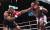 1996년 9월 16일 WBC 헤비급 챔피언 마이크 타이슨(왼쪽)과 WBA 헤비급 챔피언 브루스 셀던이 서로 주먹을 날리는 모습. AP=연합뉴스