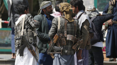 [속보] 예멘 후티반군, 홍해서 美 군함·상선 여러척 공격