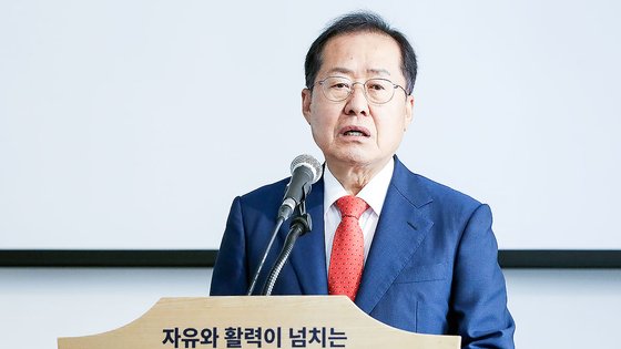 SK Telecom CEO shows confidence in AI