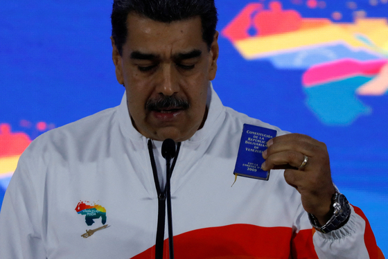 “그 석유는 내 것”…베네수엘라, 가이아나 금싸라기 땅 침공하나