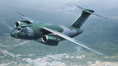 록히드마틴이 졌다…공군, 브라질 대형수송기 C-390 첫 도입
