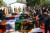 지난달 24일(현지시간) 인도의 육군 장교들이 잠무 지역의 군 병원에서 열린 화환 헌화식에서 전투 중 사망한 동료들에게 경의를 표하고 있다. AP=연합뉴스