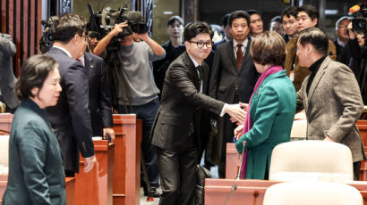 여당 의총 찾은 한동훈…총선 신고식 해석엔 “직무수행”