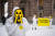 그린피스 활동가들이 지난달말 스웨덴 국회 밖에서 원자력 발전에 관한 법안과 관련해 시위를 벌이는 모습, [AFP=연합뉴스]