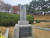 서울 현충원 장군묘역에 있는 정병주 전 특전사령관의 묘비. 비석에 아무런 글자도 적혀 있지 않다. 사진 이영근 기자 