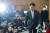장제원 국민의힘 의원이 12일 오전 서울 여의도 국회에서 내년 4월 치러지는 제22대 국회의원 선거 불출마 선언 기자회견을 하기 위해 단상으로 향하고 있다. 뉴스1