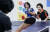 서울 영등포스포츠클럽 여성 회원들이 6일 탁구 경기를 하고 있다. 김성룡 기자