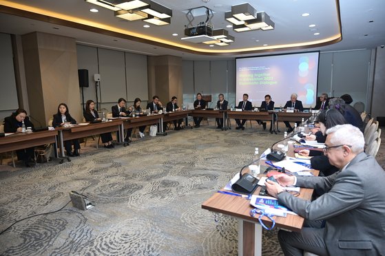 12일 우즈베키스탄 수도 타슈켄트에서 열린 '제3회 한반도-북방 문화전략포럼 외교 대화'. HK+국가전략사업단.