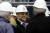 에마뉘엘 마크롱 프랑스 대통령이 지난 8일(현지시간) 파리 노트르담 대성당을 방문하고 있다. 노트르담 대성당은 대대적인 복구 작업을 거쳐 내년 12월 8일 재개관을 목표로 하고 있다. 