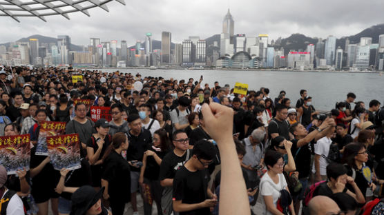 홍콩, 정부 비판하는 공무원 징계키로…“2019 홍콩 시위 영향”