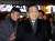 더불어민주당 이낙연 전 대표가 18일 서울 용산 CGV에서 열린 '길위에 김대중' 시사회에 참석하기 위해 이동하고 있다. 연합뉴스