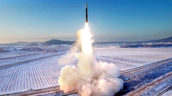 北 미사일 올라갈 땐 한국이, 떨어질 땐 일본이 지켜본다