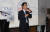 지난 10월 26일 배형진 모다모다 대표가 서울 강남구 삼성동 인터컨티넨탈 코엑스 호텔에서 열린 모다모다의 비즈니스 전략 발표 및 신제품 출시 간담회에서 경영 전략을 발표하고 있다. 연합뉴스