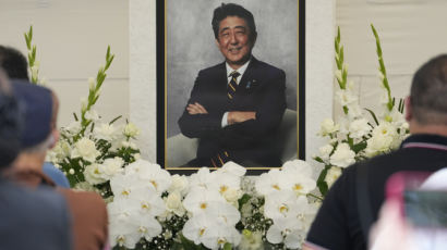 아베 총격 사망에 충격받은 일본...총포관리법 강화 나서