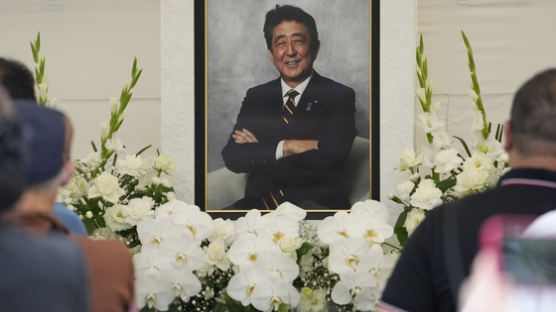 아베 총격 사망에 충격받은 일본...총포관리법 강화 나서