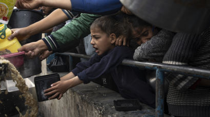 굶주린 가자지구…"230만명 식량 위기, 넷 중 하나 기아 상태"