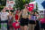 지난 6월 낙태권 수호를 주장하는 시위자들이 미국 대법원 앞에서 시위를 벌이고 있다. AFP=연합뉴스