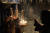 성직자들이 24일 이스라엘 베들레헴 인근 예수탄생교회에서 기도하고 있다. AP=연합뉴스