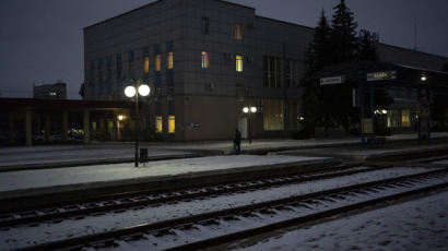 크림반도 공격당한 러, 우크라 기차역 대규모 폭격…다수 사상
