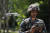 지난 8월 12일(현지시간) 인도의 한 군인이 드론을 조종하고 있다. 사진 기사 내용과 관련 없음. AP=연합뉴스