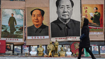 시진핑 “마오, 중국식 현대화 창시자”…자신은 ‘계승자’로 격상