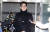 마약 투약 혐의를 받는 배우 이선균씨가 19시간에 걸친 경찰조사를 마치고 지난 24일 오전 인천 남동구 인천 논현경찰서에서 기자들의 질문에 답하고 있다. 뉴시스