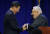 2015년 시진핑 중국 국가주석을 만나는 헨리 키신저 전 미 국무장관. AP=연합뉴스
