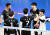 31일 천안 유관순체육관에서 열린 우리카드와의 경기에서 득점한 뒤 기뻐하는 현대캐피탈 선수들. 사진 한국배구연맹