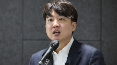 이준석 “뜻대로 안되면 카르텔 지목…정치 세력 교체해야”