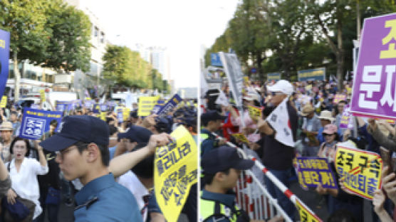 "상대 주장 거부하는 비토크라시 멈추고, 토론 문' 열어야" [박성민 정치의 재구성] 