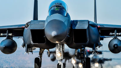 [포토타임] 출격 대기 중인 F-15K 편대…공군, 복합도발 대비 통합상황 조치훈련 실시