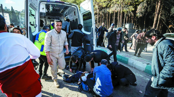'美에 피살' 이란 솔레이마니 추모식서 폭발…최소 103명 사망