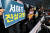 지난해 10월 21일 오전 서울 광화문광장에서 서이초 진상규명 및 아동복지법 개정 촉구 기자회견이 열리고 있다. 연합뉴스