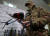 러시아 군인이 지난해 11월 9일 크림반도 심페로폴에서 자원봉사자들이 조립한 전투용 FPV 드론을 들고 있다. 로이터=연합뉴스
