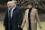 멜라니아 트럼프 여사의 부모인 빅토르와 아말리야 크나브스 부부가 지난 2020년 1월 31일 백악관에서 걷고 있다. AP=연합뉴스
