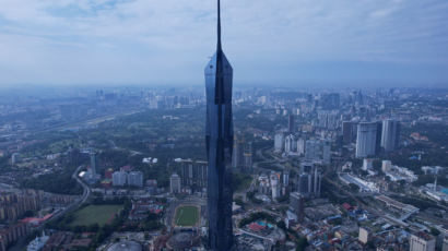말레이에 679m 빌딩 우뚝…세계 1·2위 마천루 모두 삼성물산 작품