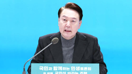 尹지지율 33%…차기 대통령감 이재명 23% 한동훈 22% [한국갤럽]