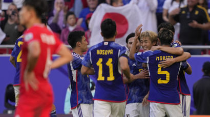 베트남 ‘돌격축구’에 큰 코 다친 일본…난타전 끝 4-2승