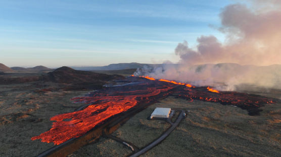 한 달 만에 또 아이슬란드 화산 폭발…인명 피해 없어