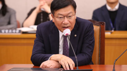 정점식 “현직 검사 불쑥 찾아와 훈계”…김영선 지역행사도 참석