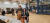 15일(현지시간) 미국 아이오와주의 주도 디모인에서 진행된 코커스에 참여한 커티스 포니, 브랜다 포니 부부가 등록을 마친 뒤 사진촬영에 응하고 있다. 강태화 특파원