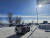 기록적인 혹한과 폭설이 닥친 미국 아이오와주 디모인 공항 근처에서 14일(현지시간) 차들이 빙판 도로 위에서 ‘거북이 주행’을 하고 있다. 디모인=김형구 특파원 